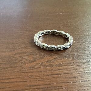 Pandora ring with clear CZ in leaves